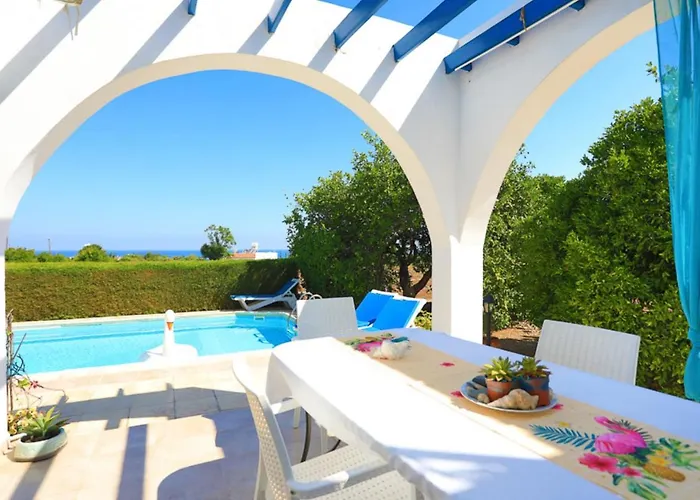 Vila Lemon Grove Dio Argaka